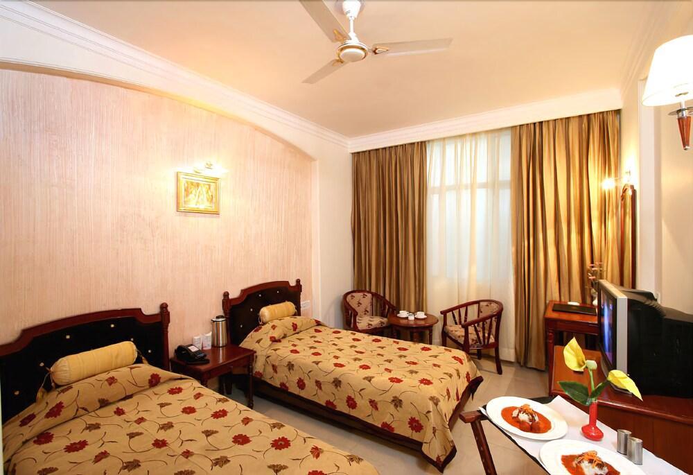 Grand President Hotel Delhi  Ngoại thất bức ảnh
