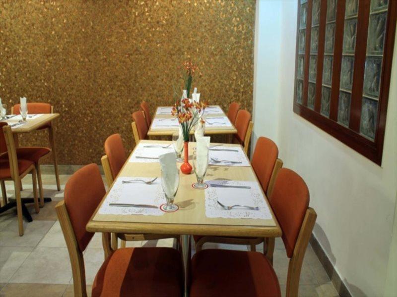 Grand President Hotel Delhi  Ngoại thất bức ảnh