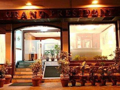 Grand President Hotel Delhi  Ngoại thất bức ảnh